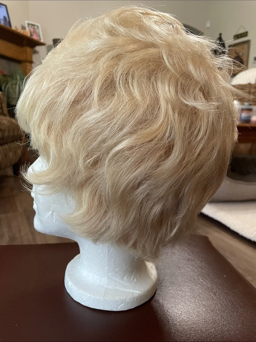 100% human hair Ash-Blonde Chic Short Layered Cut